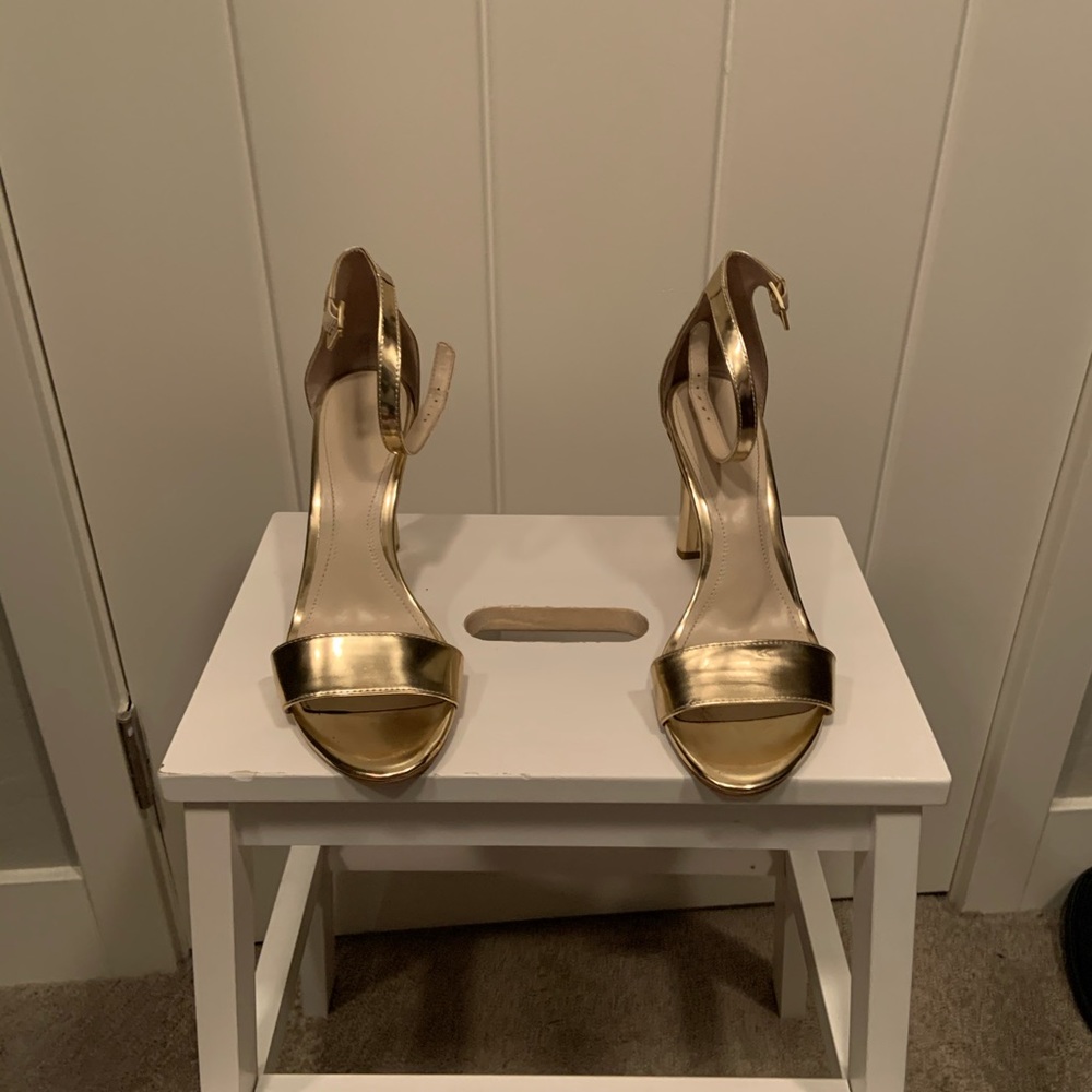 Heels - Picture 3 of 3